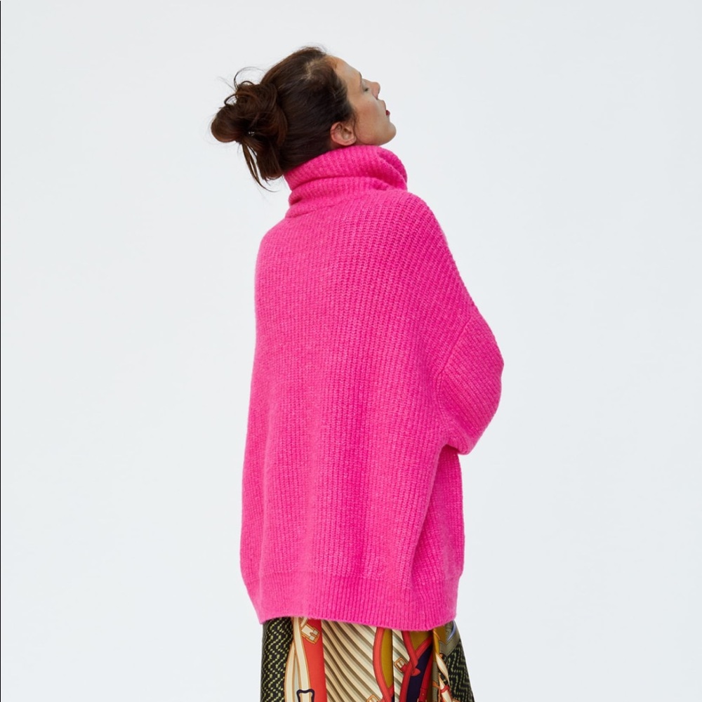 ZARA Oversized Pink Sweater - Picture 4 of 6